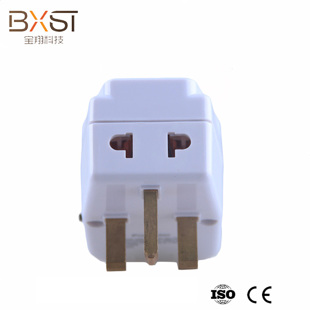 Protector de voltaje de BXST con Universal Socket V003-UK